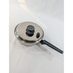 Royal Prestige 9" Skillet 7 Ply Stainless Titanium Silver Alloy Copper /Vent Lid